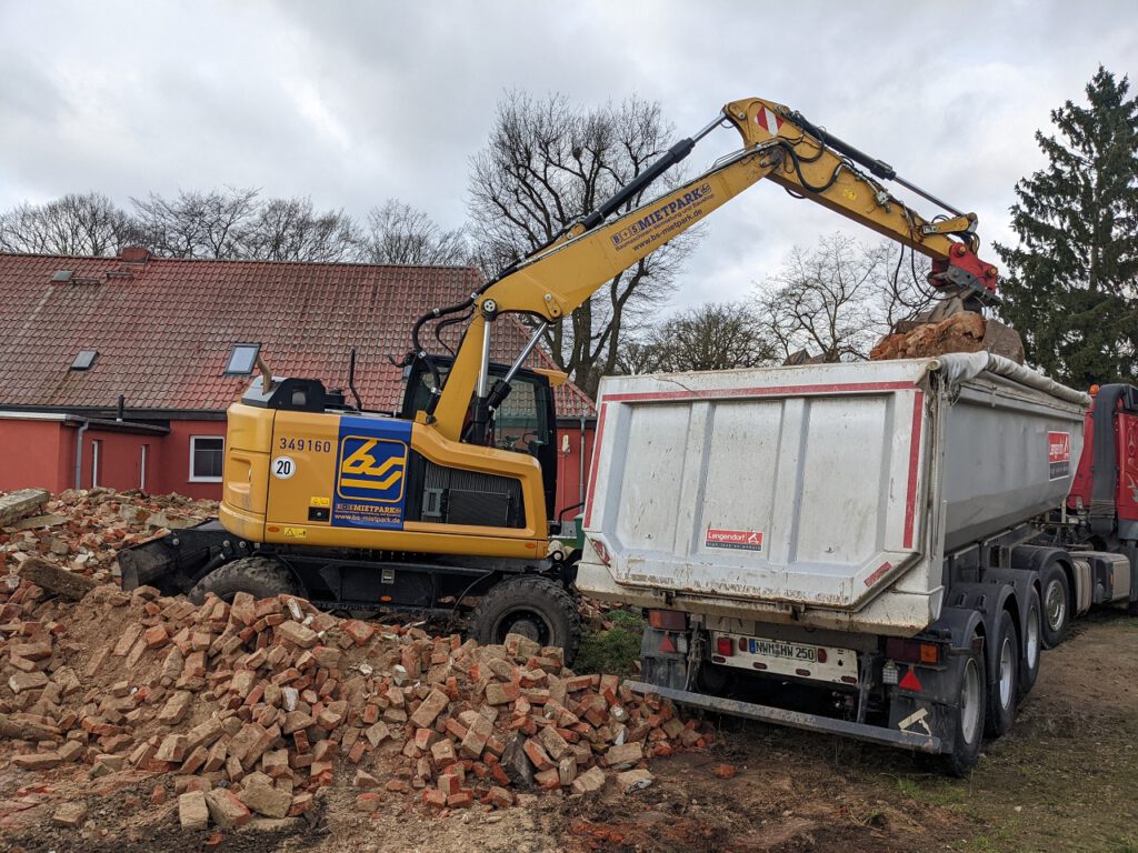 Bagger-, Erd- & Abbrucharbeiten